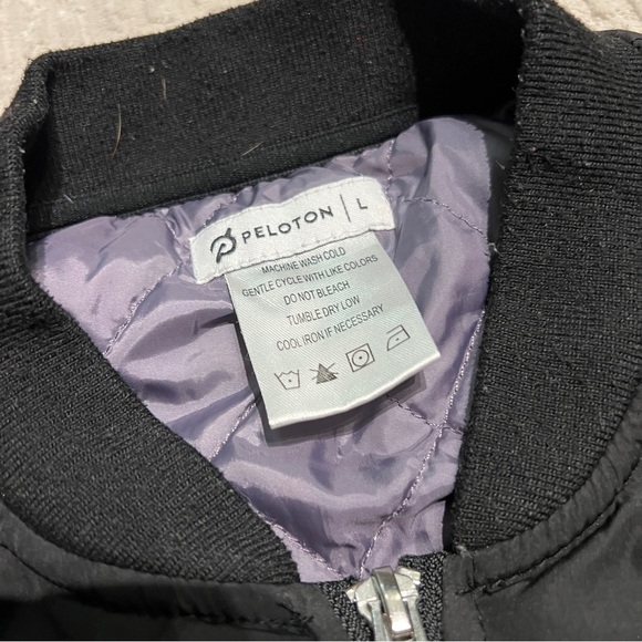 Peloton Quilted Jacket Unisex Large - Picture 3 of 7